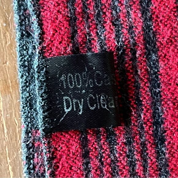 Cashmere Plaid Scarf - Picture 2 of 4